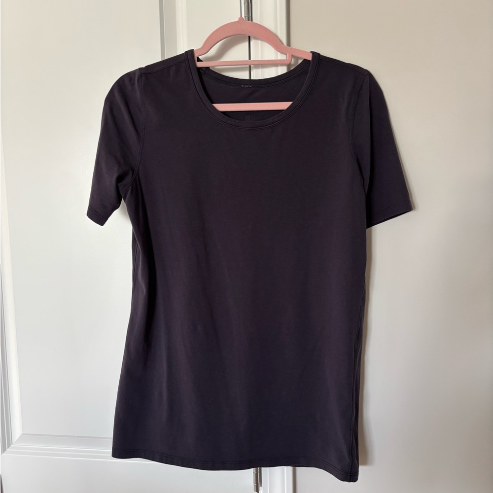 Women’s dark purple Lululemon short-sleeve top